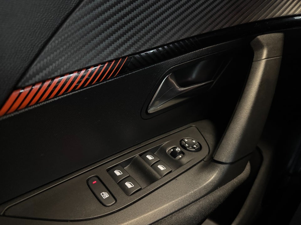 Peugeot e-2008 50 Active Pack 5d