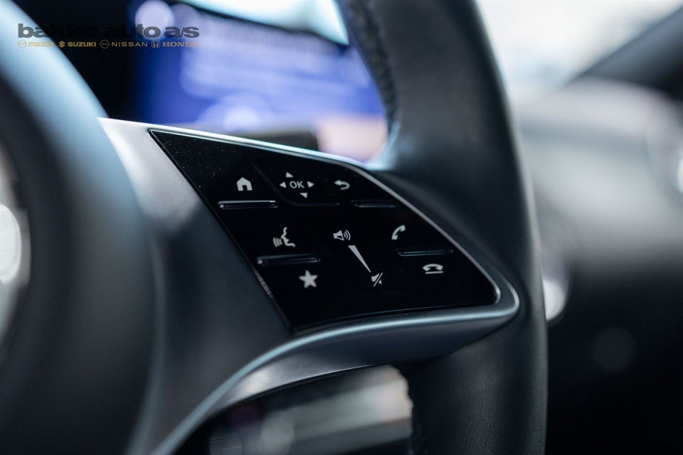 Mercedes EQA300 Progressive 4Matic 5d