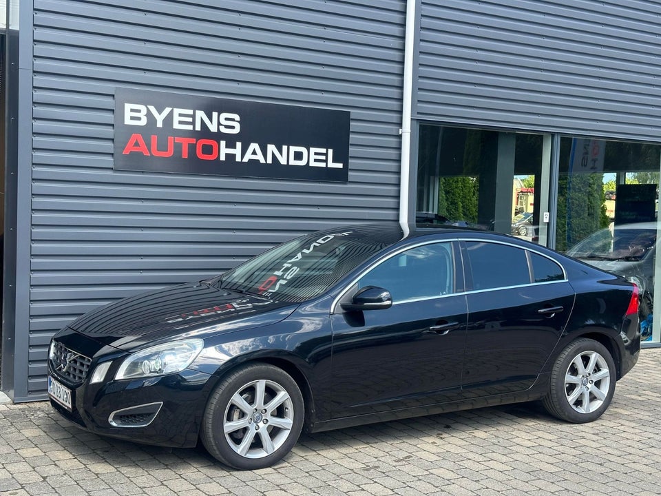 Volvo S60 2,0 D3 136 Momentum aut. 4d