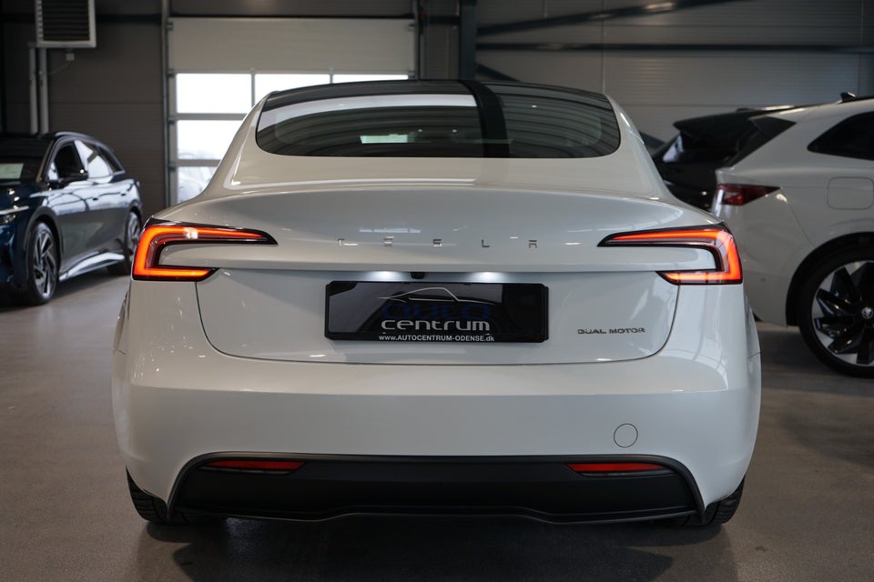 Tesla Model 3 Long Range AWD 4d