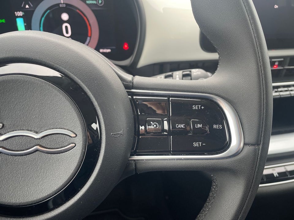 Fiat 500e 42 Icon 3d