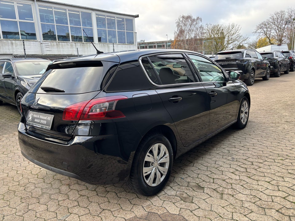 Peugeot 308 1,6 BlueHDi 120 Allure+ Sky 5d