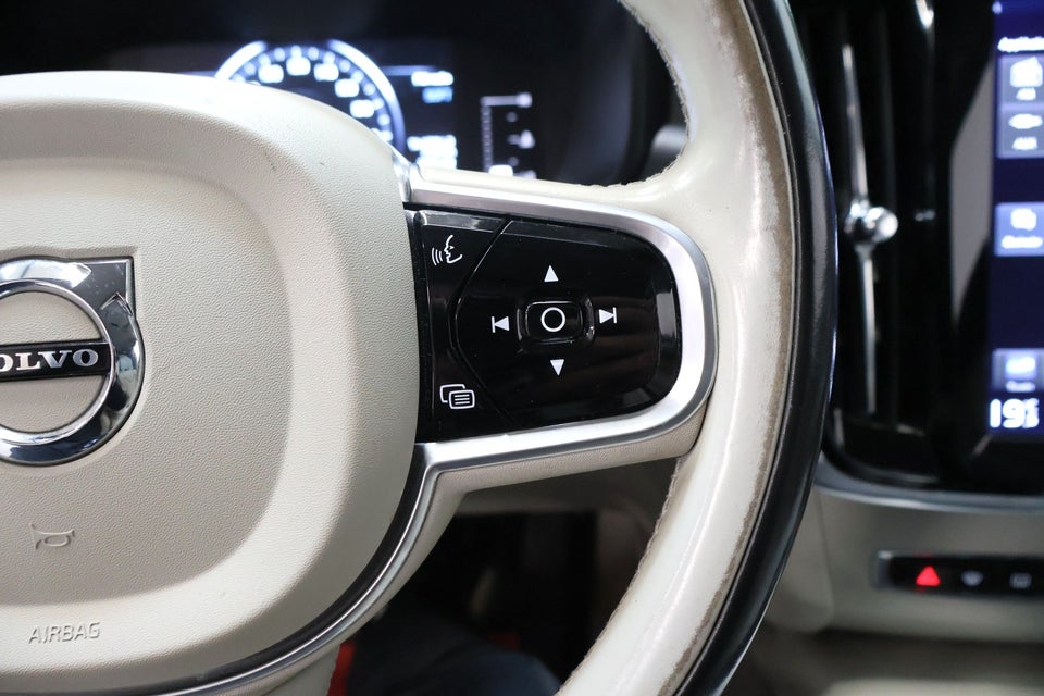 Volvo V90 2,0 D4 190 Momentum aut. 5d