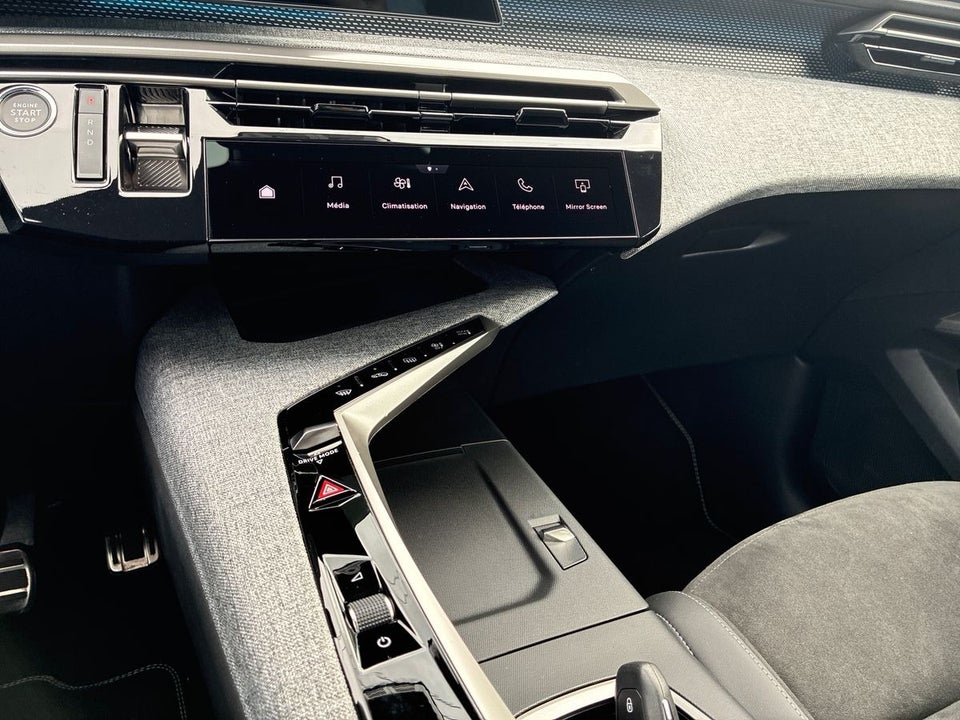 Peugeot e-5008 77 GT 7prs 5d