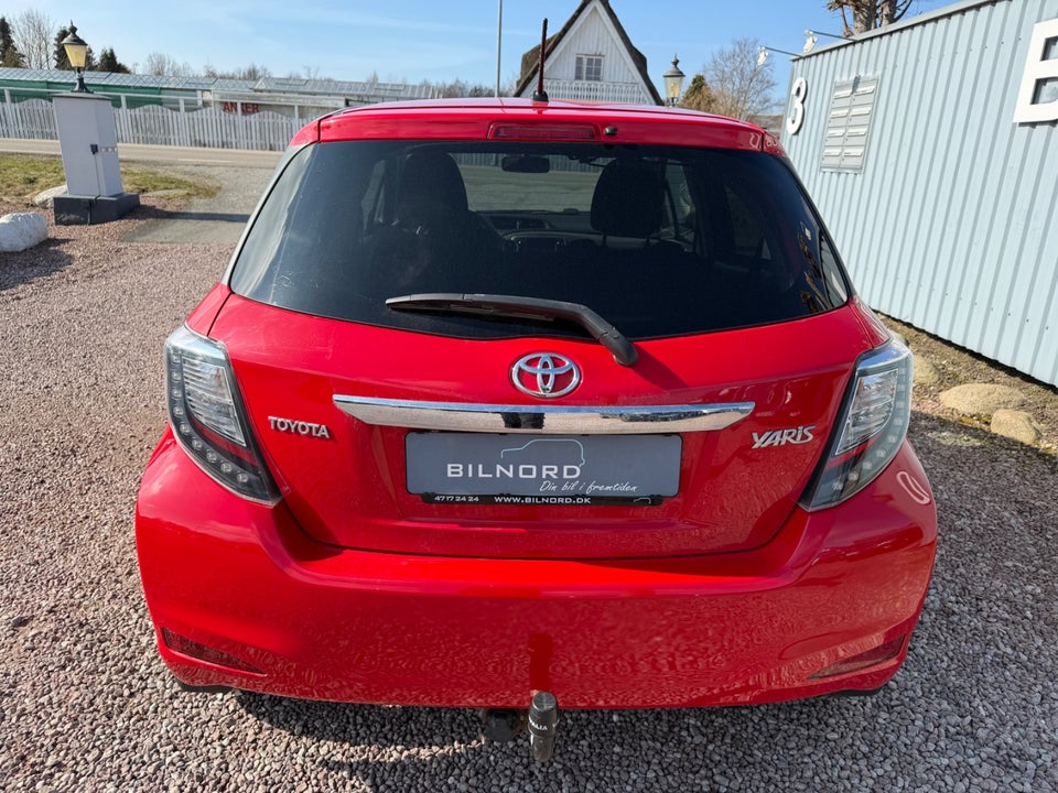 Toyota Yaris 1,3 VVT-i T2 Style 5d