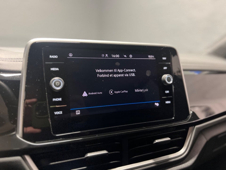 VW T-Roc 1,5 TSi 150 R-line+ DSG 5d