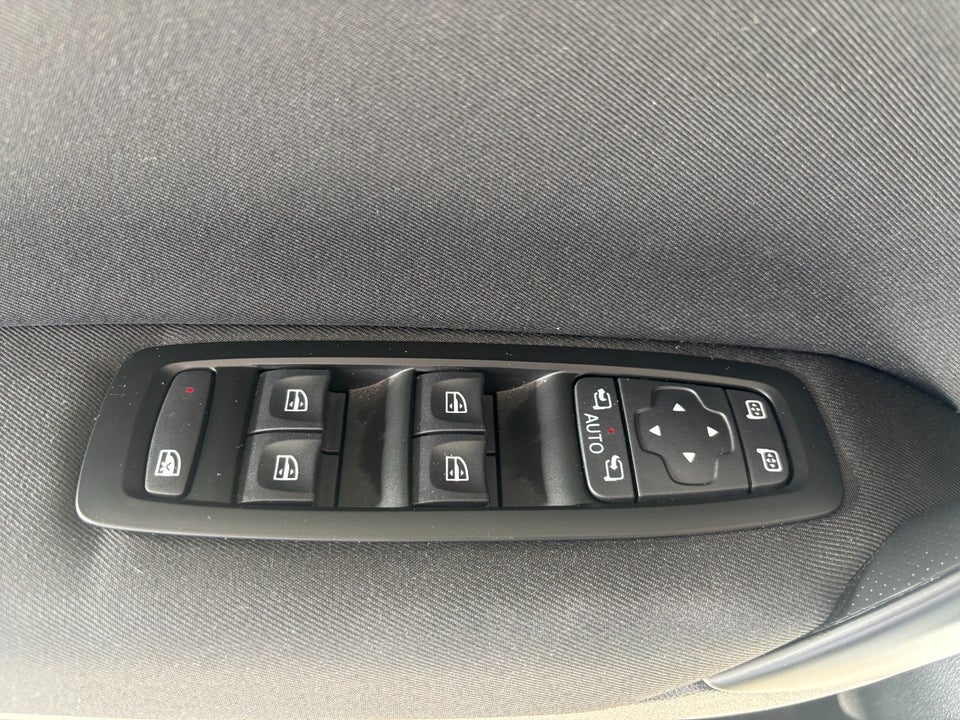 Renault Megane IV 1,6 E-Tech Zen Sport Tourer 5d