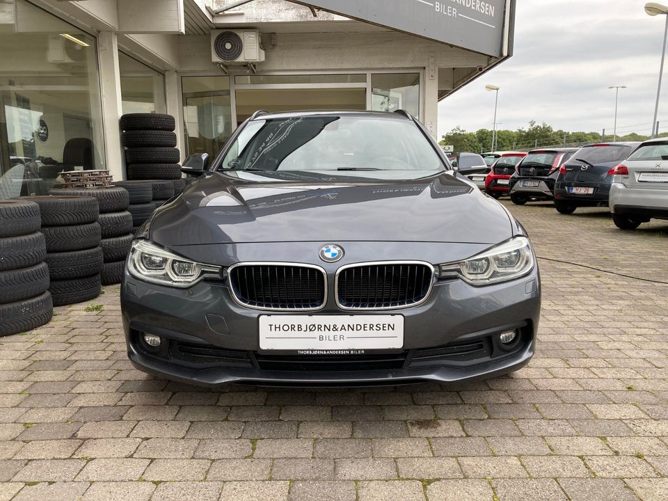 BMW 320d 2,0 Touring aut. 5d