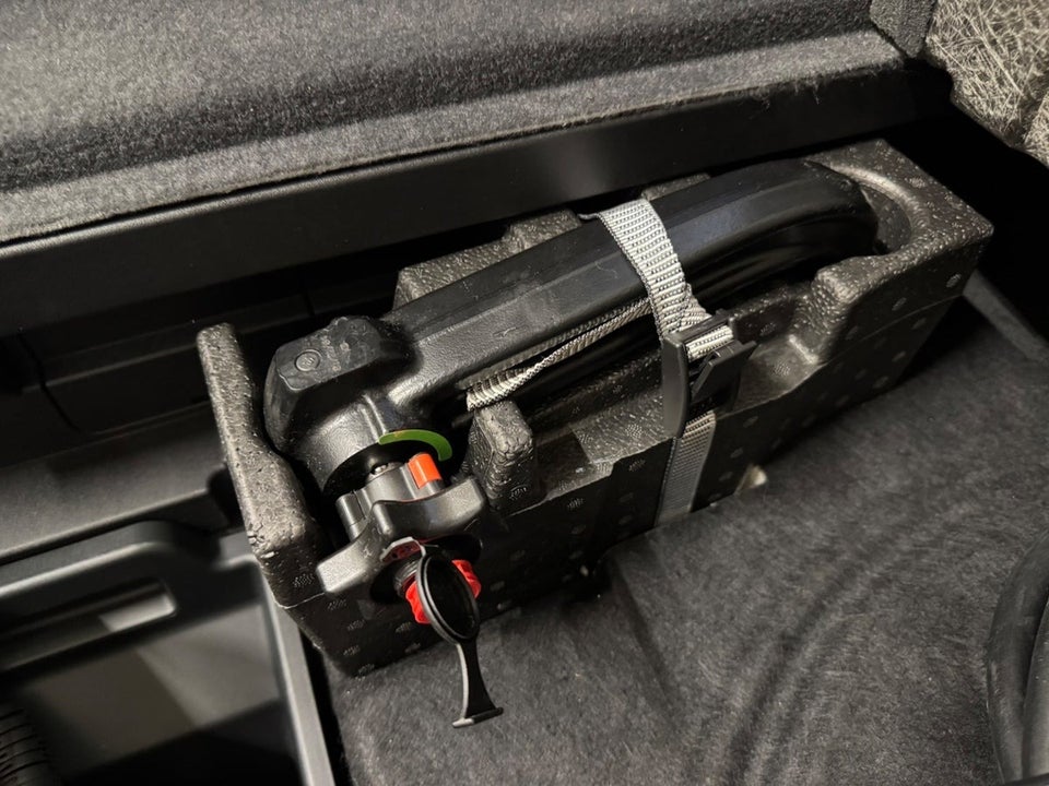 Audi e-tron 55 S-line Sportback quattro 5d