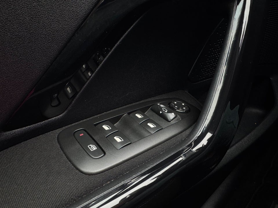 Peugeot 208 1,6 BlueHDi 100 Allure Sky 5d