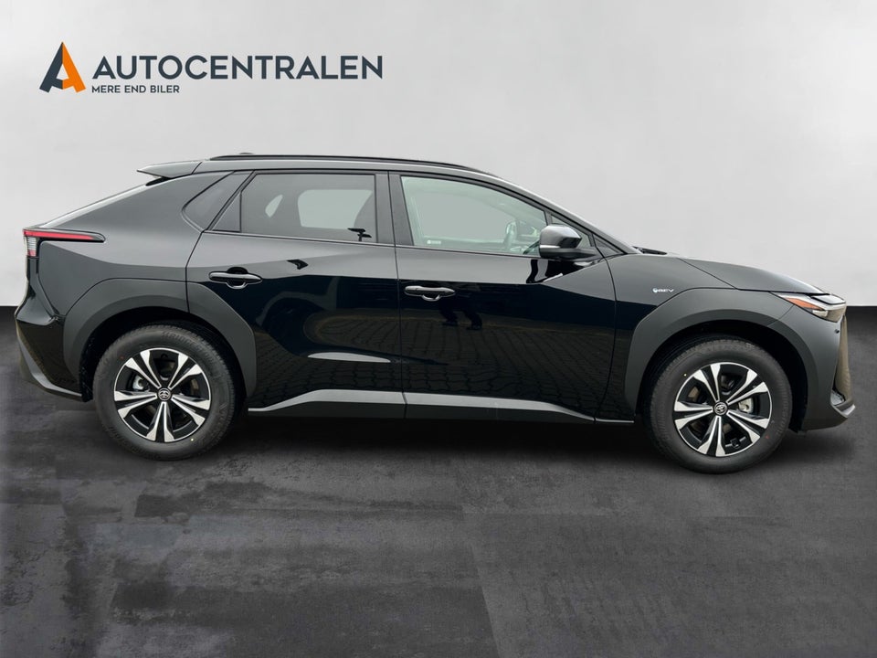 Toyota bZ4X Business+ 5d