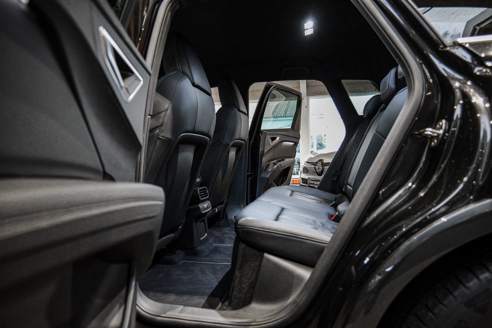 Audi Q4 e-tron 40 S-line 5d