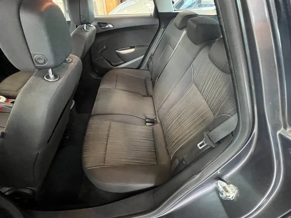 Opel Astra 1,7 CDTi 110 Enjoy Sports Tourer 5d