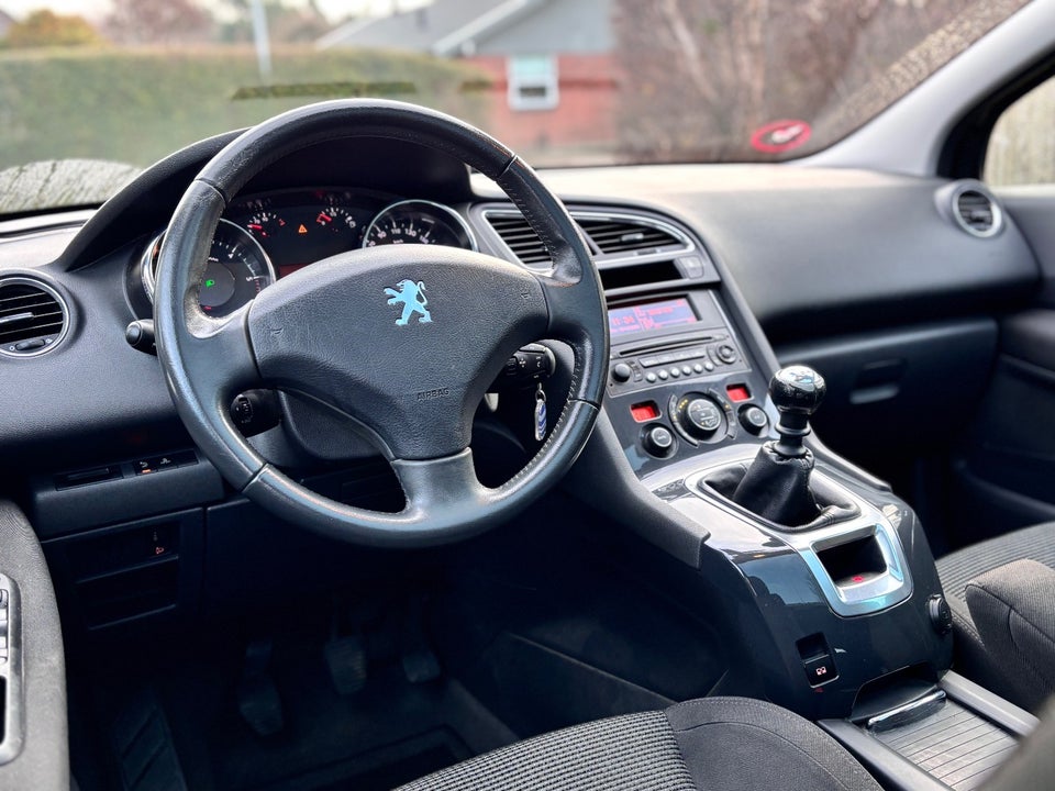 Peugeot 5008 1,6 HDi 112 Premium 5d