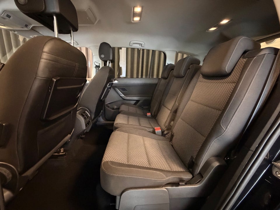 VW Touran 1,6 TDi 110 Comfortline 7prs 5d