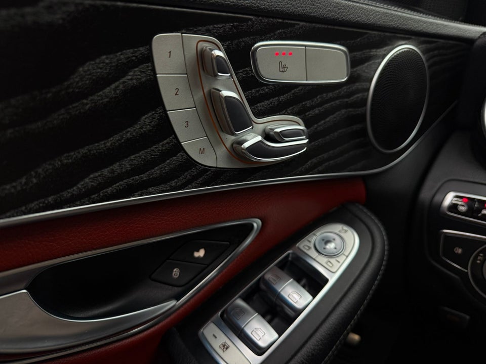 Mercedes C400 3,0 AMG Line aut. 4Matic 4d