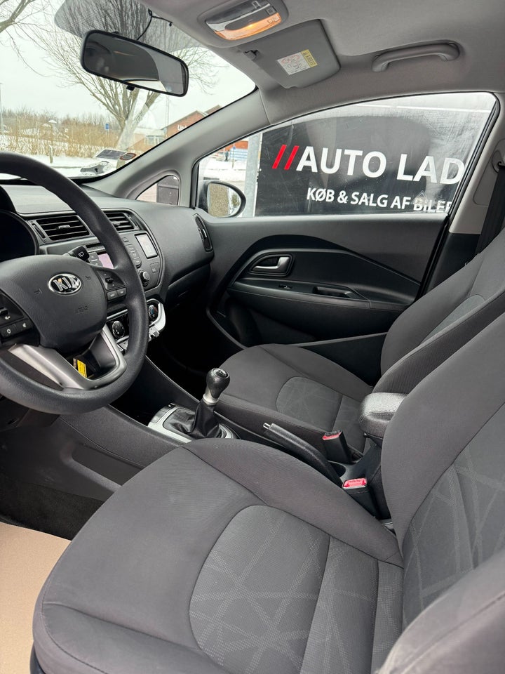 Kia Rio 1,2 CVVT Premium 5d