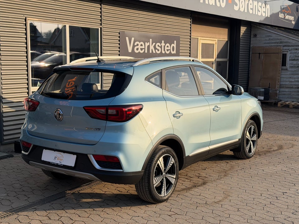 MG ZS EV Luxury 5d