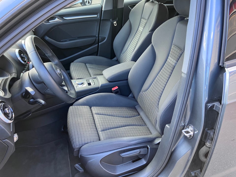 Audi A3 40 TFSi Sport Limited Sportback quattro S-tr. 5d