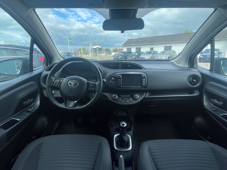 Toyota Yaris 1,0 VVT-i T2 Premium 5d