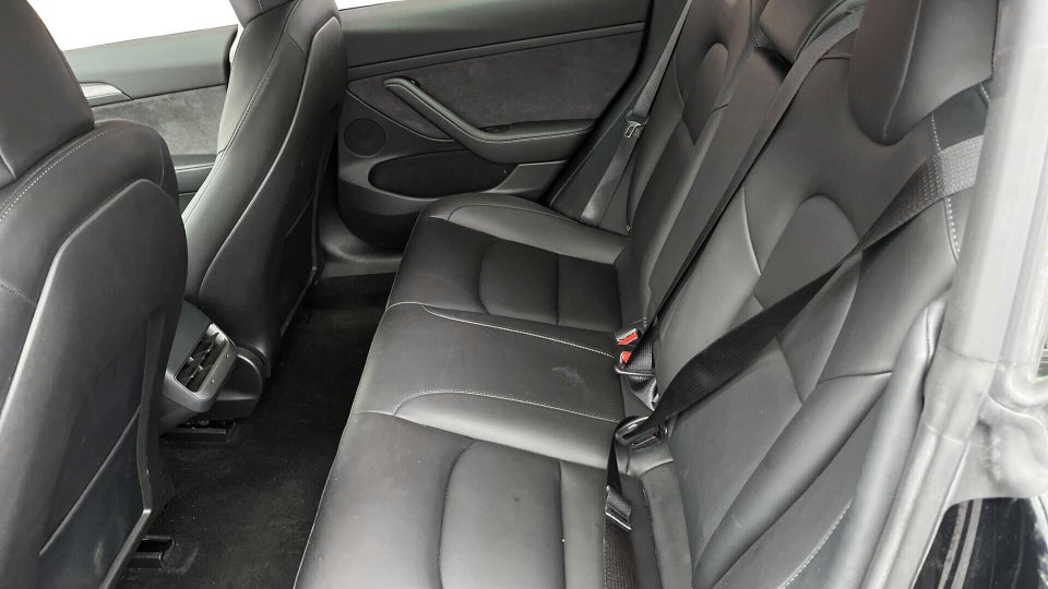 Tesla Model 3 RWD 4d