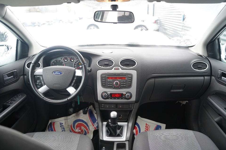 Ford Focus 1,6 Ambiente 100 stc. 5d