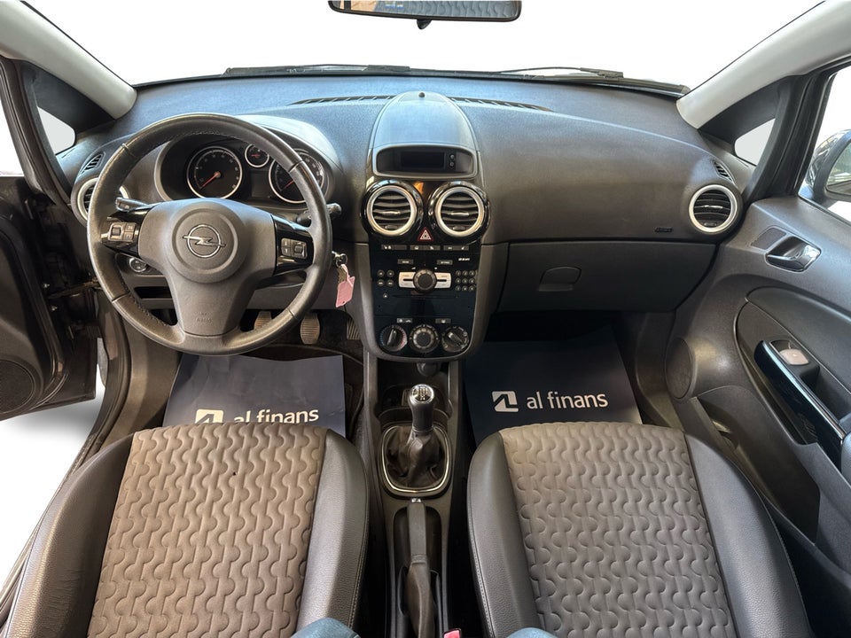 Opel Corsa 1,4 16V Cosmo 5d