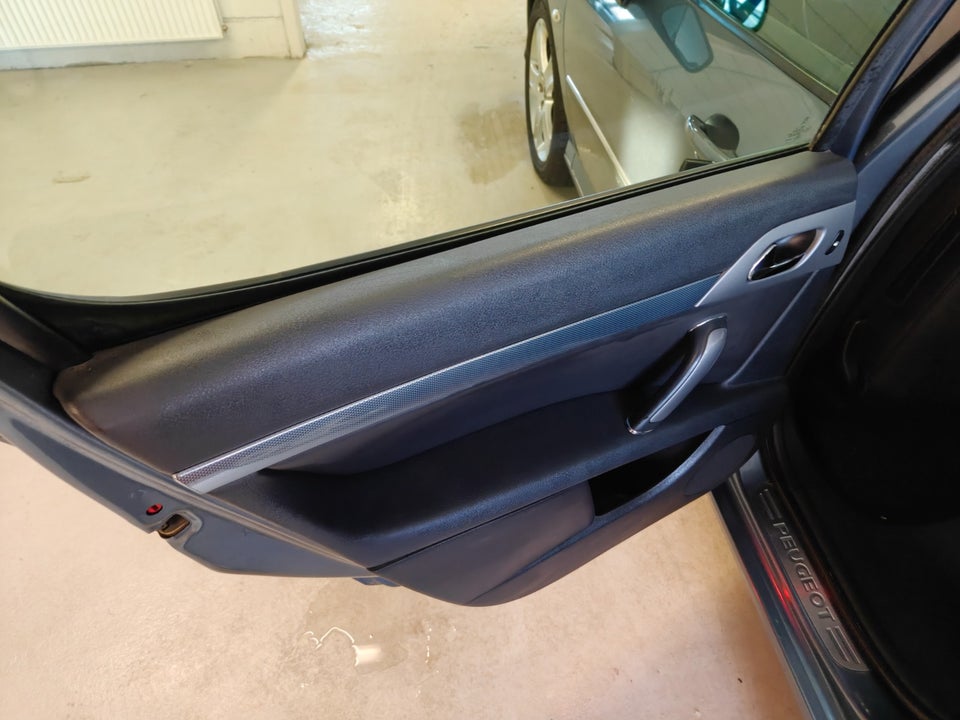 Peugeot 407 2,2 ST 4d