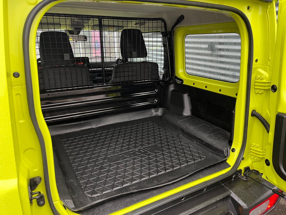 Suzuki Jimny 1,5 Active AllGrip Van 3d