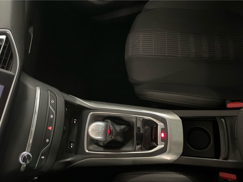 Peugeot 308 1,6 BlueHDi 120 Selection Sky SW 5d