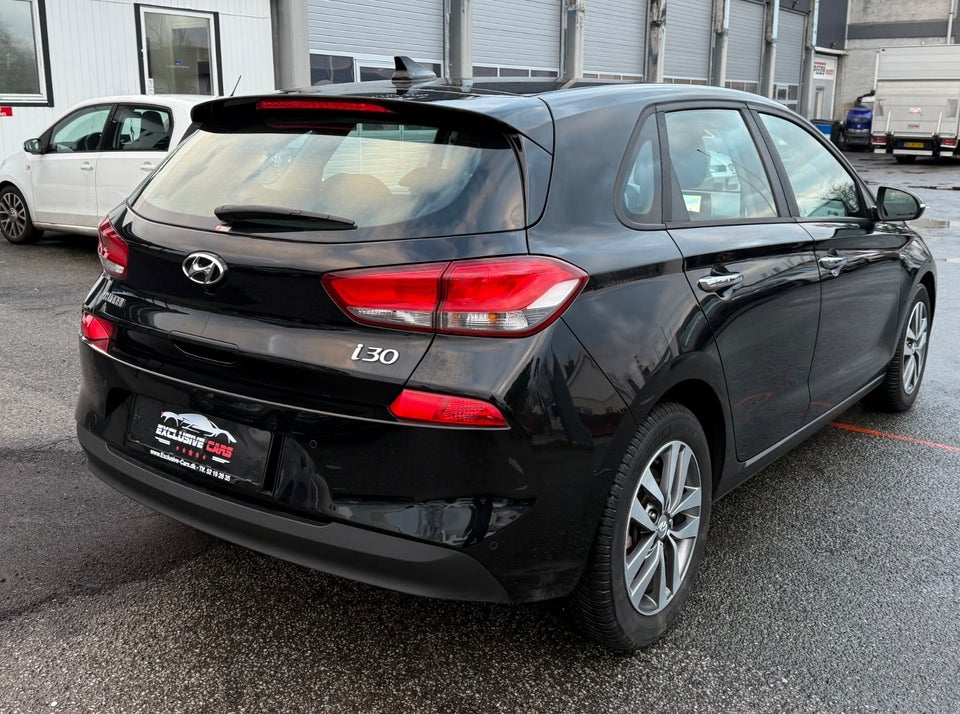 Hyundai i30 1,0 T-GDi Premium 5d