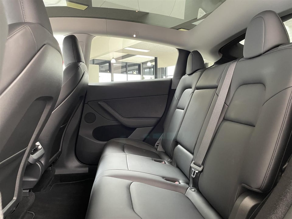 Tesla Model Y Long Range RWD 5d