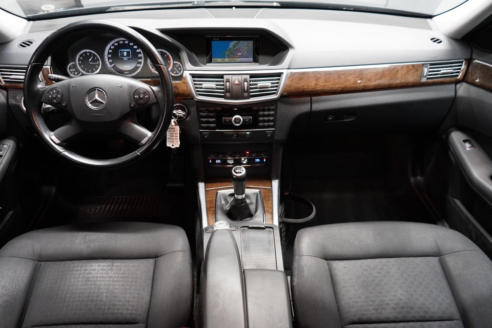 Mercedes E200 2,2 CDi Avantgarde stc. BE 5d