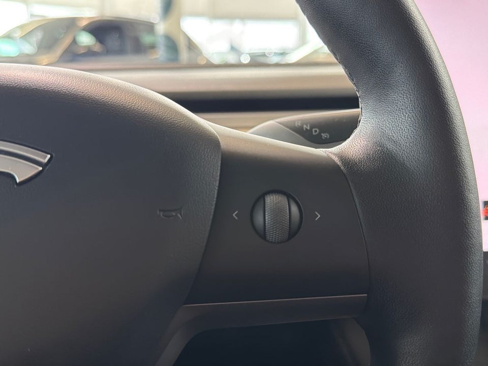 Tesla Model 3 RWD 4d