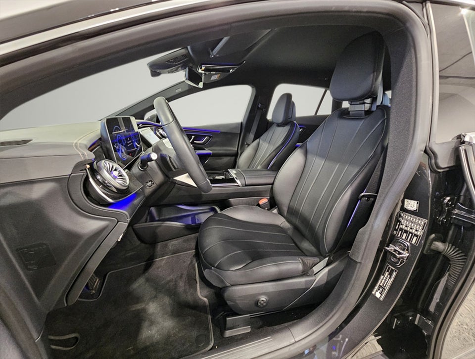 Mercedes EQE300 Electric Art 4d
