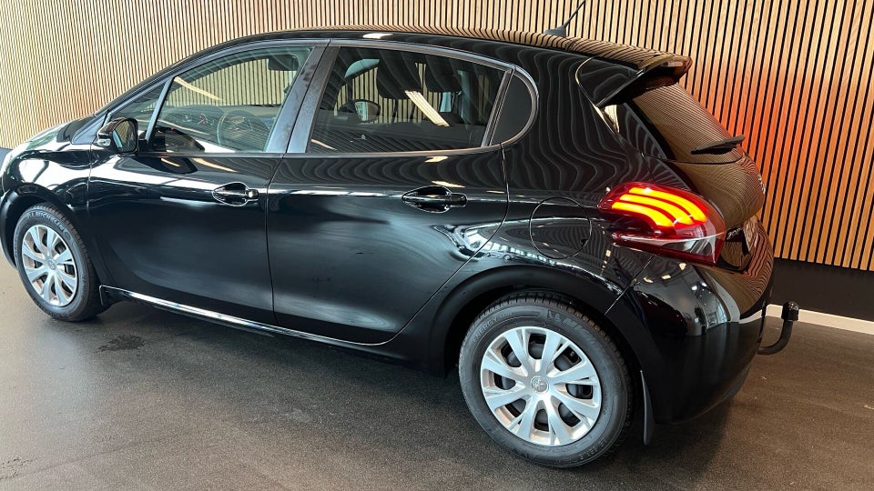 Peugeot 208 1,2 VTi 82 Envy 5d