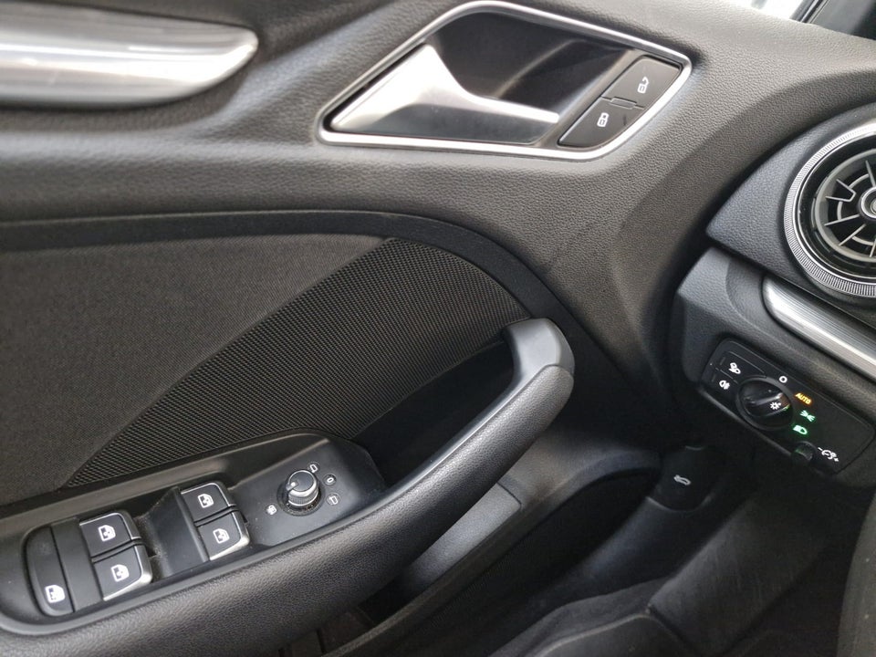 Audi A3 40 TFSi Sport Limited Sportback S-tr. 5d