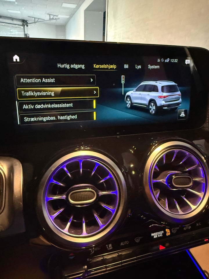 Mercedes EQB300 AMG Line 4Matic 5d