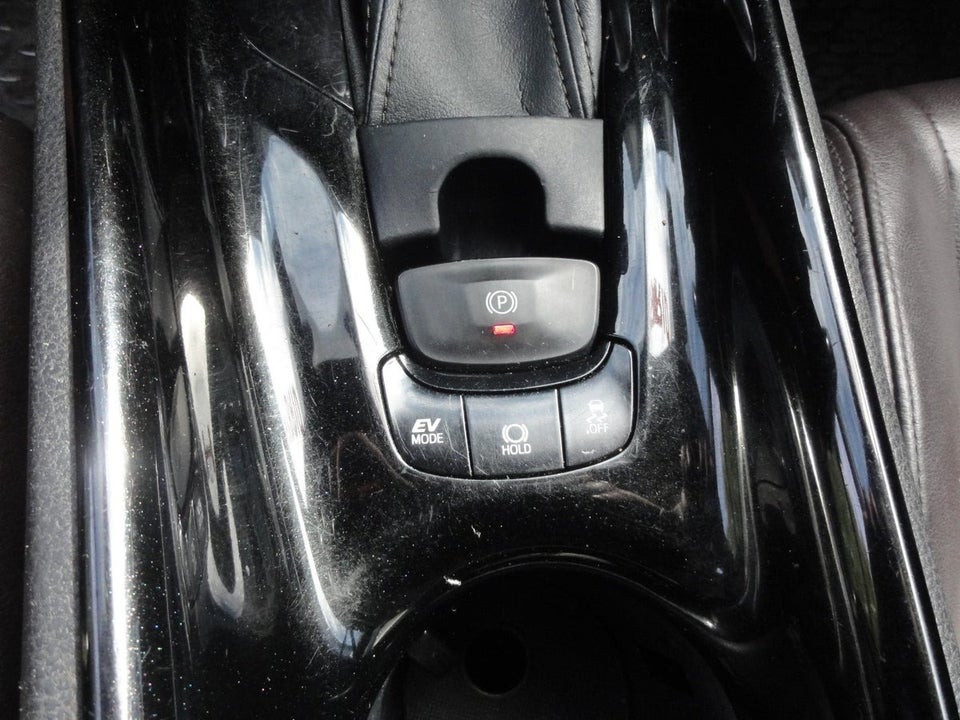 Toyota C-HR 1,8 Hybrid C-ULT CVT 5d