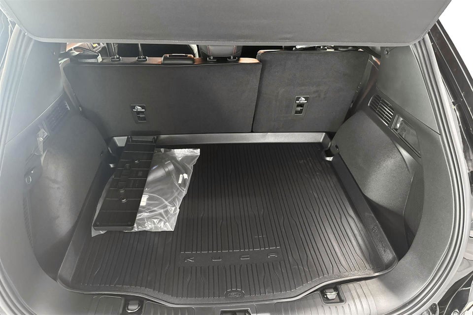 Ford Kuga 2,5 PHEV ST-Line X CVT 5d