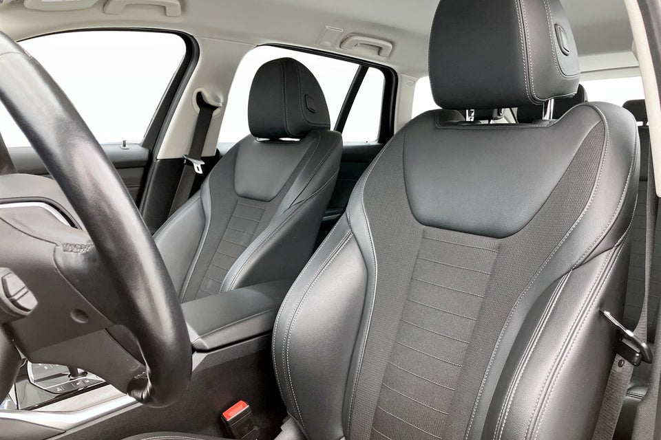 BMW 330e 2,0 Touring Sport Line aut. 5d