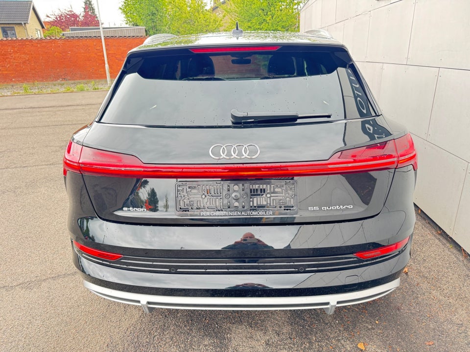Audi e-tron 55 S-line quattro 5d