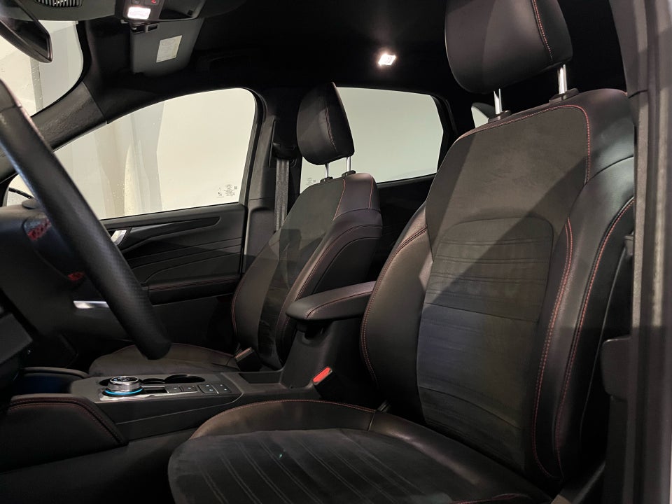 Ford Kuga 2,5 PHEV ST-Line X CVT 5d