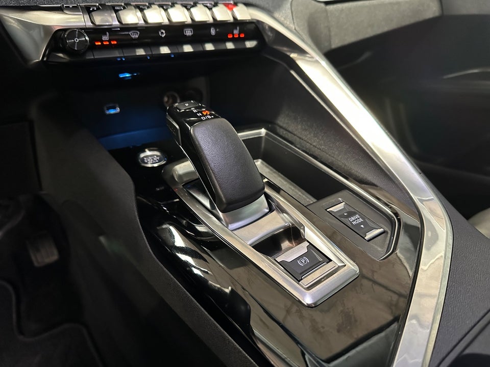 Peugeot 3008 1,6 Hybrid Allure Pack EAT8 Van 5d