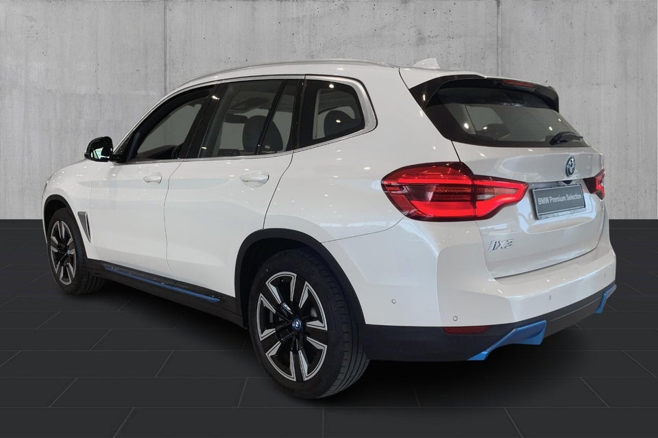 BMW iX3 Charged 5d