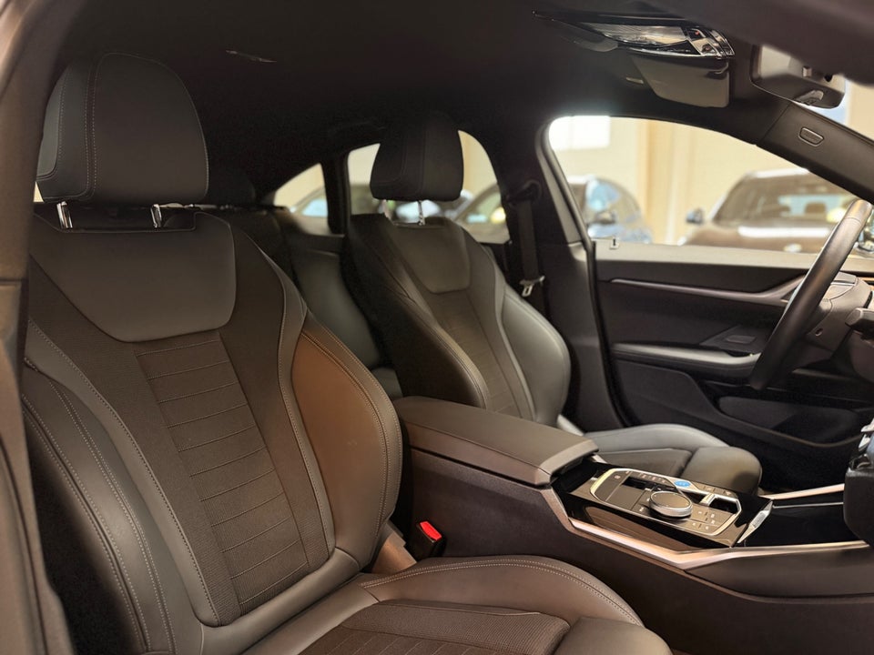 BMW i4 eDrive35 Charged 5d