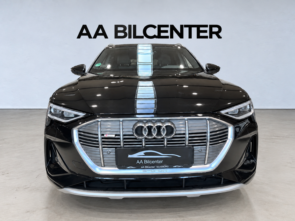 Audi e-tron 55 S-line quattro 5d