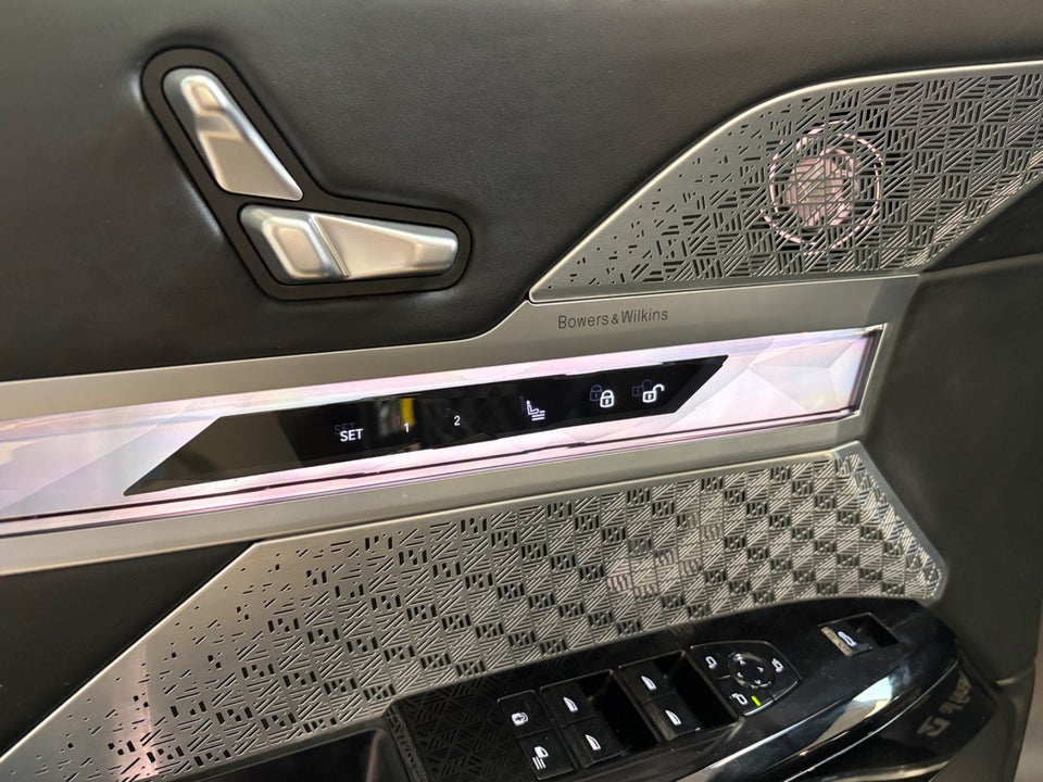 BMW i7 xDrive60 M-Sport 4d