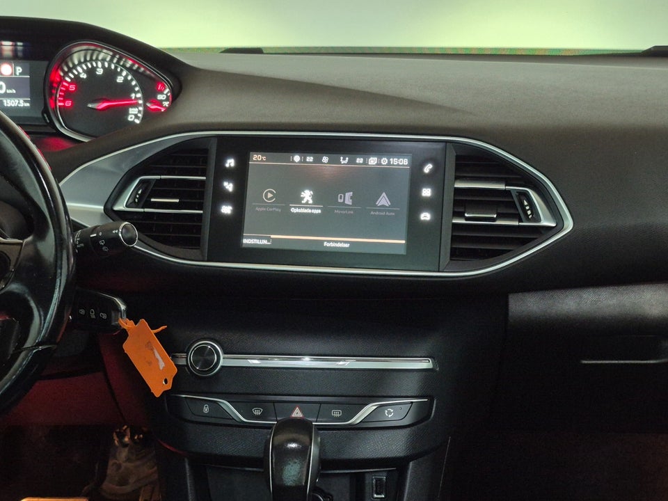 Peugeot 308 1,6 BlueHDi 120 Allure Sky SW EAT6 5d