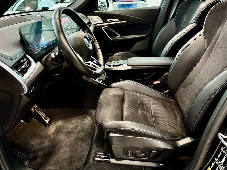 BMW iX1 xDrive30 Fully Charged M-Sport 5d